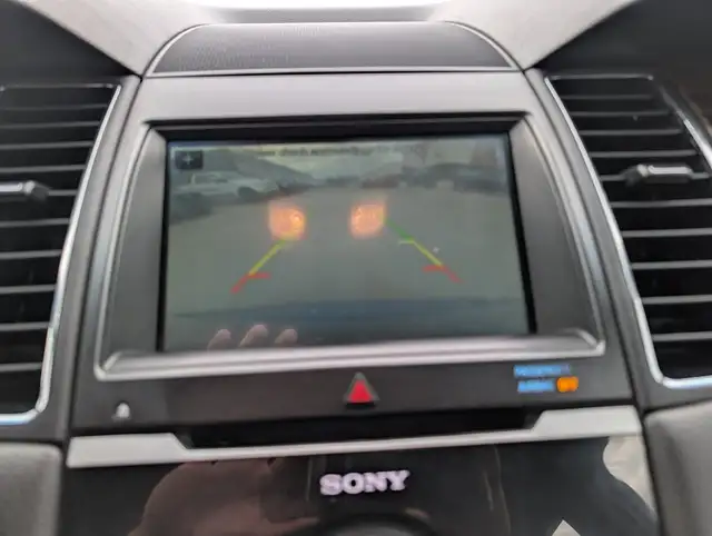 2018 Ford Taurus Limited | Blind Spot Monitoring | Cooled Seats in Cars & Trucks in Winnipeg - Image 17