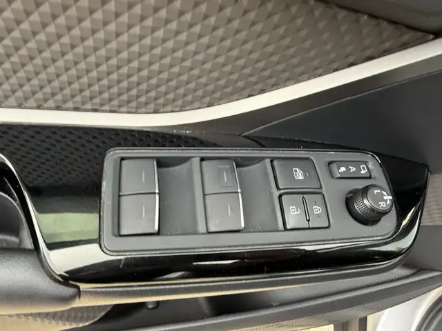 2020 Toyota C-HR Limited LIMITED| NO ACCIDENTS| LOW KM in Cars & Trucks in Markham / York Region - Image 8