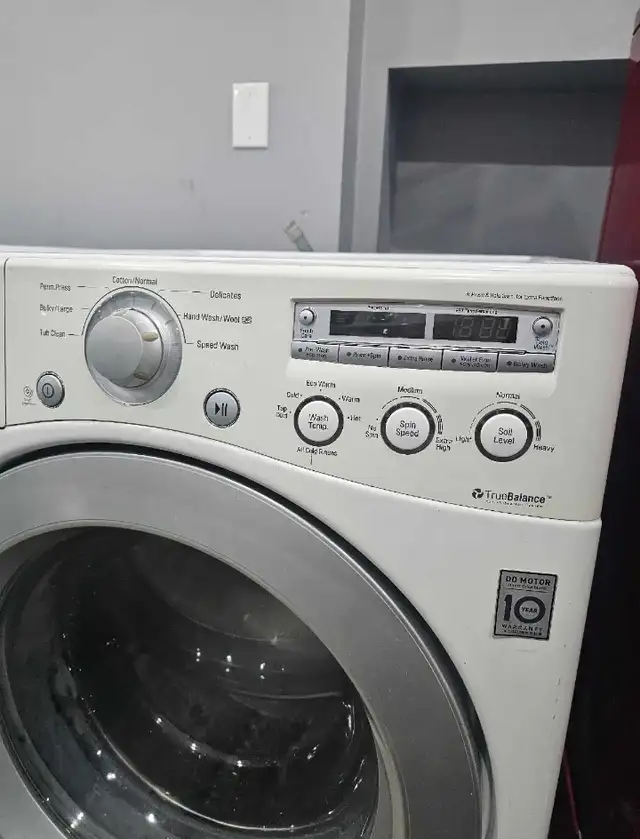LG 27" white front load stackable washer can deliver in Washers & Dryers in Hamilton - Image 4