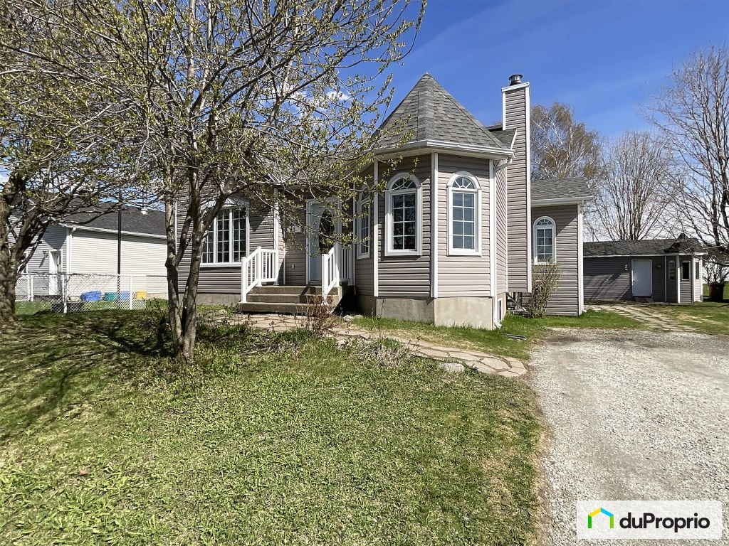 $365,000 - Bungalow for sale in Princeville — photo 1