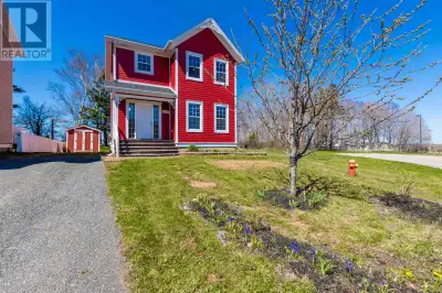 Welcome to this beautifully updated two storey home located in one of Cornwall?s most desirable neig...