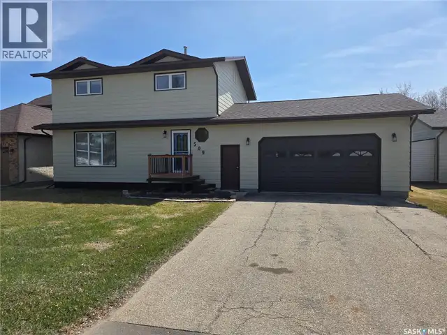 509 Carlyle AVENUE Carlyle, Saskatchewan in Houses for Sale in Regina - Image 3