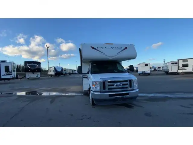 2023 Coachmen RV Freelander 22XG in RVs & Motorhomes in Dawson Creek - Image 5