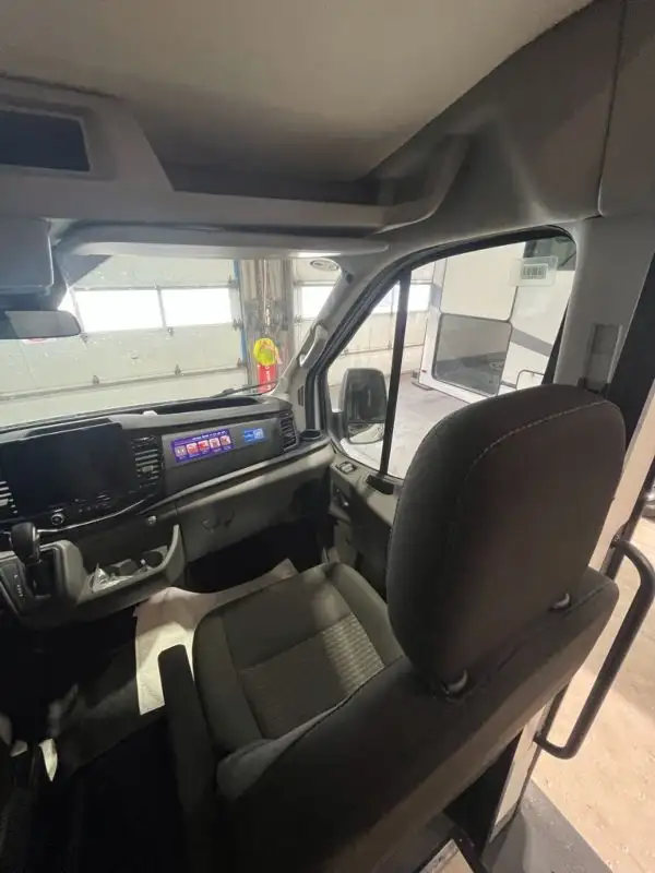 2024 Beyond 22C in RVs & Motorhomes in Laval / North Shore - Image 2