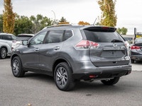 No Accidents - Panoramic Sunroof - 360 Backup Camera - Blindspot Monitoring This 2016 Nissan Rogue S... (image 5)