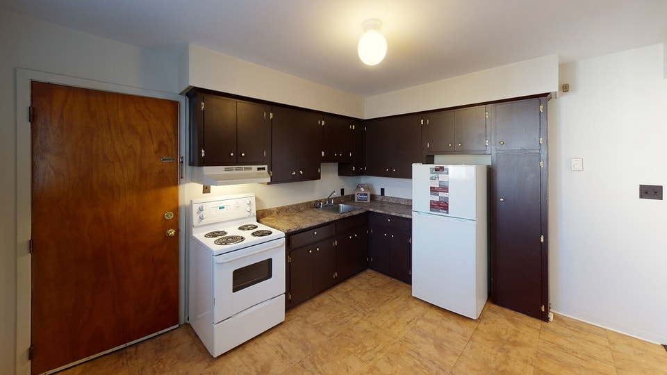 DECEMBER 1ST- 2 BEDROOM-UNDERGROUND PARKING -BALCONY 3