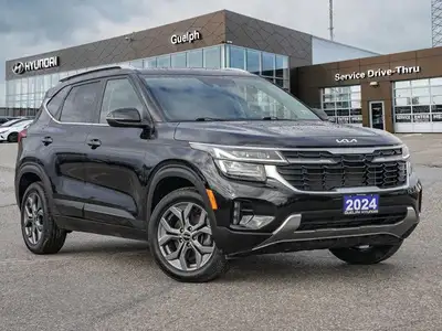 *Sunroof, Heated Steering Wheel, Heated Seats, Apple CarPlay, Android Auto!* Explore your world in t...