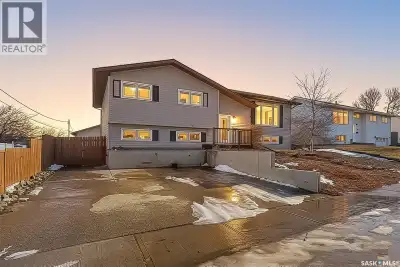 You won't want to miss this one! This 5 bed, 2 bath bi-level showcases more than 1,000 sq.ft. of liv...