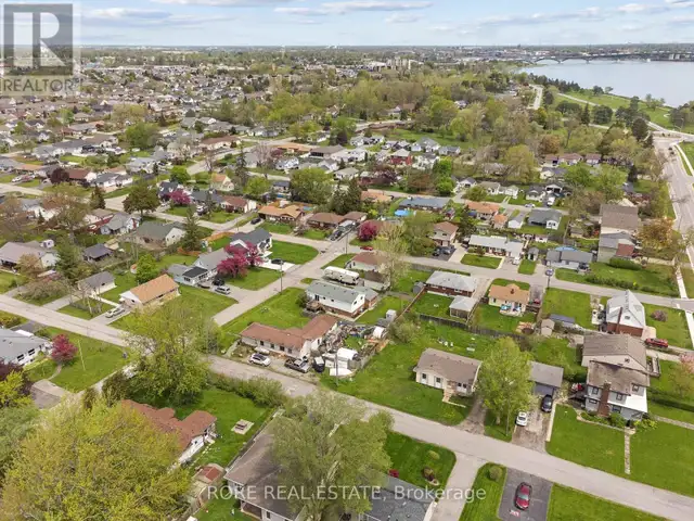 11 QUEENSTON BOULEVARD Fort Erie (Lakeshore), Ontario in Houses for Sale in St. Catharines - Image 28