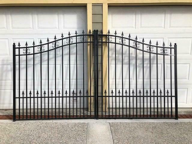 Wholesale price ! Brand new gate different size 12/14/16/20 FT in Other in Yellowknife - Image 3