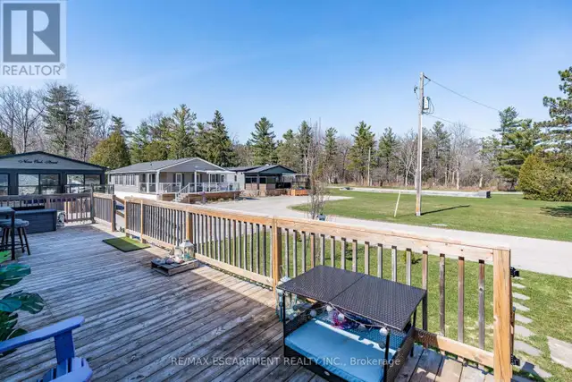 10 OAK STREET - 4449 MILBUROUGH LINE Burlington, Ontario in Houses for Sale in Oakville / Halton Region - Image 10