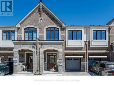 Welcome to Watercress Way, where luxury meets convenience in this fully upgraded new Great Gulf town...