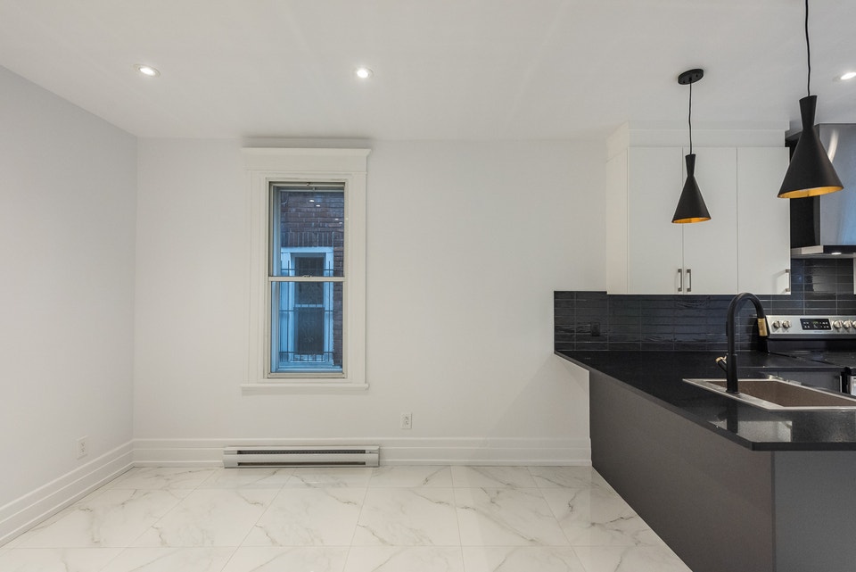 3 bedrooms - Cote-des-Neiges Metro - Appliances included 4