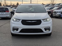 This Chrysler Pacifica has a dependable Regular Unleaded V-6 3.6 L/220 engine powering this Automati... (image 2)