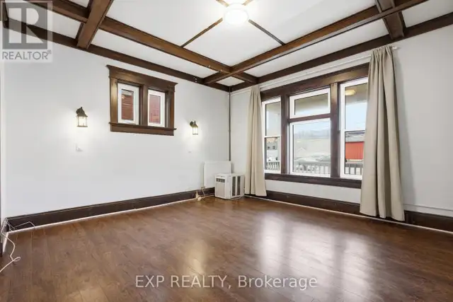 30 REGINA STREET N Waterloo, Ontario in Long Term Rentals in Kitchener / Waterloo - Image 8