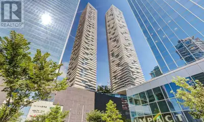 One Year Lease! Luxury Condo, One Bedroom + One Study Suite With Beautiful Lake And City Views. 595...
