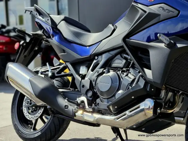 Honda NT1100 in Street, Cruisers & Choppers in Oshawa / Durham Region - Image 11