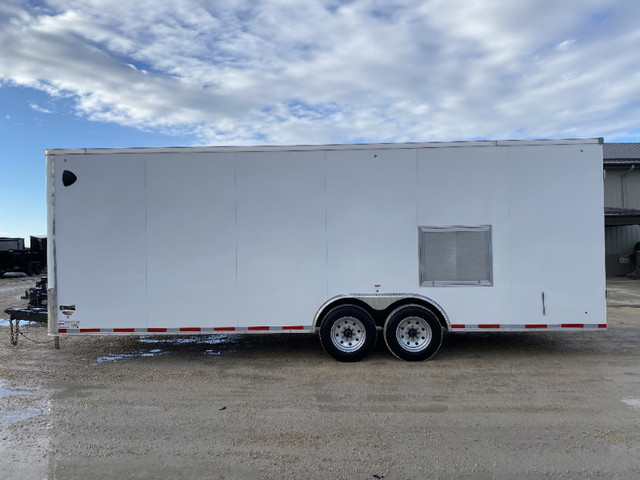 2021 Stealth 8.5' x 24' x 90" Flat Front Enclosed Trailer in Cargo & Utility Trailers in Regina - Image 2