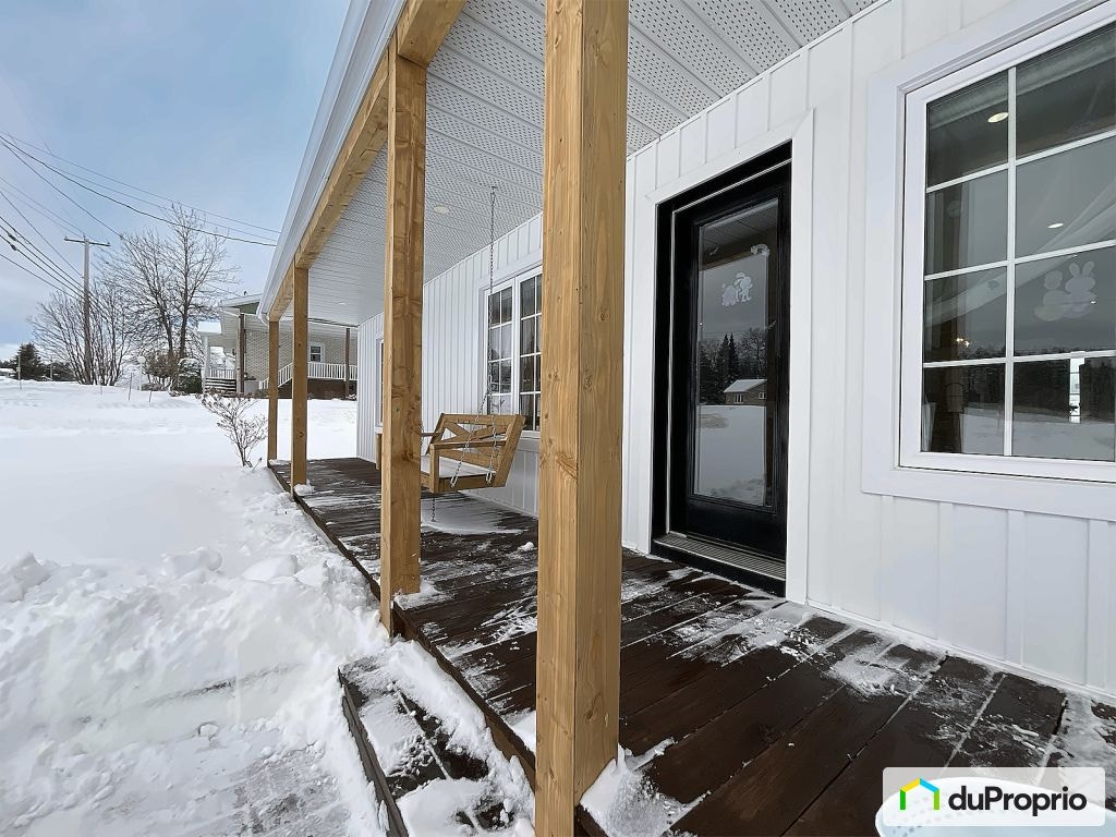 $309,000 - Bungalow for sale in Témiscouata-sur-le-Lac — photo 3