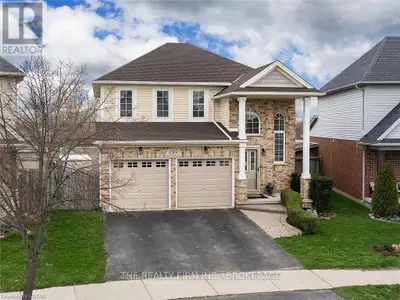 Located in the Summerside neighborhood for lease (main and 2nd floor excluding basement), close to a...