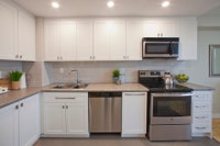 If you're looking for comfort and convenience in Georgetown, you'll be pleased to discover Realstar'... (image 1)