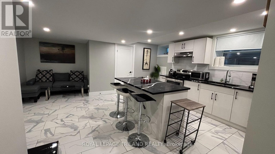 4 - 325 GEORGE STREET Central Elgin (Port Stanley), Ontario 2