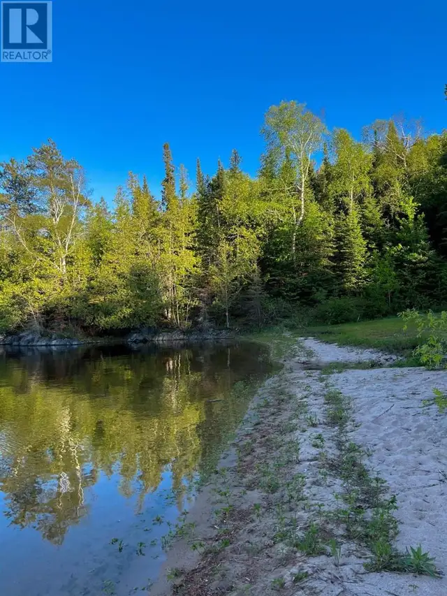 11 Hay Island, Lake of the Woods S of Kenora, Ontario in Land for Sale in Kenora - Image 12