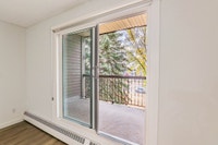 Amenities: Dishwasher Available • Private Yard • In-suite Storage Suite & Building: One-bedroom, two... (image 5)