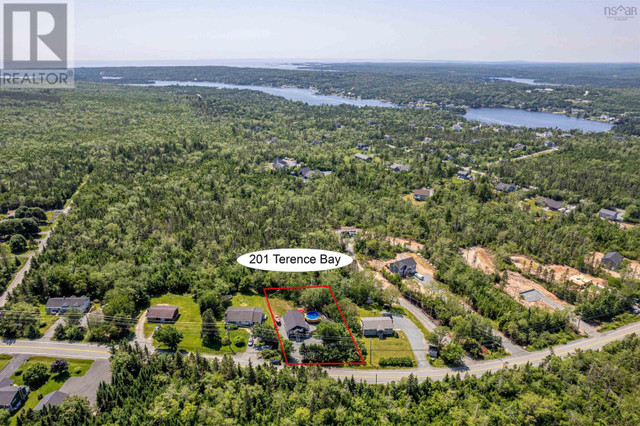 201 Terence Bay Road Whites Lake, Nova Scotia in Houses for Sale in City of Halifax - Image 3