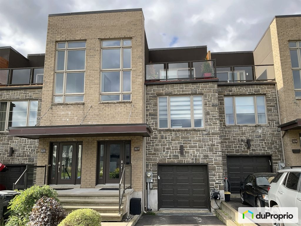 $649,000 - Townhouse for sale in Beauport — photo 1