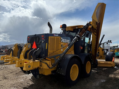 2018 John Deere 872G in Heavy Equipment in Edmonton - Image 4