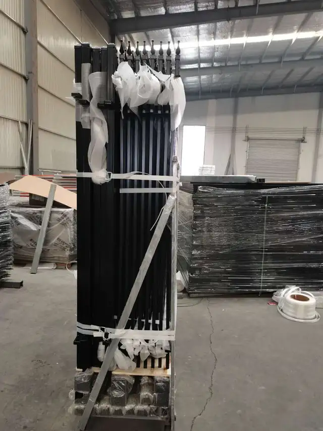 NEW 88 FT ORNAMENTAL WROUGHT IRON GATE & FENCE PANEL KIT 5120610 in Decks & Fences in Saskatoon - Image 3