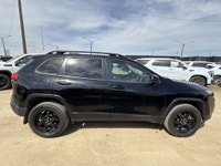 AMVIC Licensed Dealer * Technology Group * Luxury Group * Trailer Tow Group * Panoramic Sunroof * Po... (image 9)