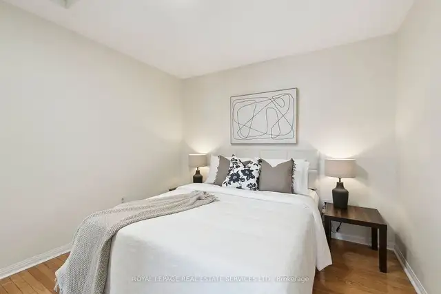 Oakville's most friendly and peaceful communities in Houses for Sale in Oakville / Halton Region - Image 9