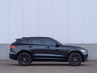 CARGET AUTOMOTIVE is thrilled to offer this 2020 Jaguar F-Pace S, a luxury performance SUV powered b... (image 5)