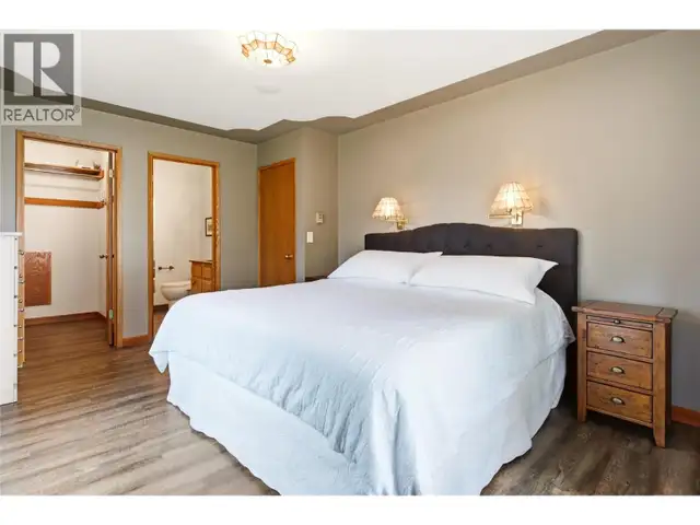 102 SANDNER Road Christina Lake, British Columbia in Houses for Sale in Penticton - Image 36