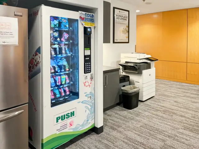 Office space for rent for 1 person in Purdy's Wharf in Commercial & Office Space for Rent in City of Halifax - Image 14