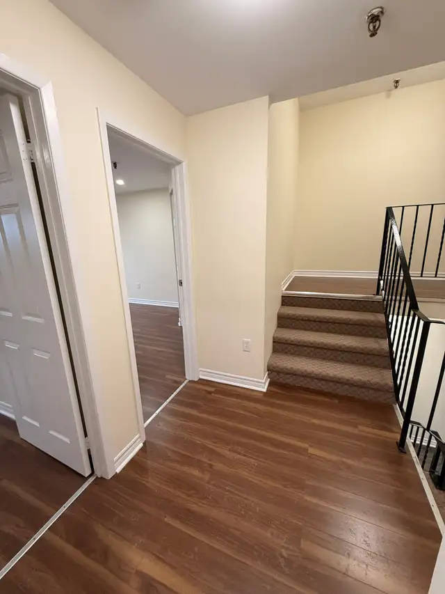 Spacious 2-Level 2BR w/ Private Deck - Heat/Water/PK Incl in Long Term Rentals in City of Halifax - Image 11