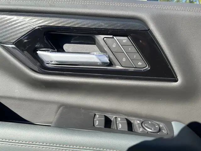 2026 GMC Yukon XL AT4 in Cars & Trucks in Calgary - Image 12