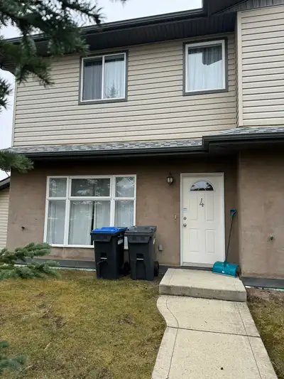 Come and check out this 3 bedroom, 1 full and 2 half bathroom townhouse. For only $1700.00 with all...