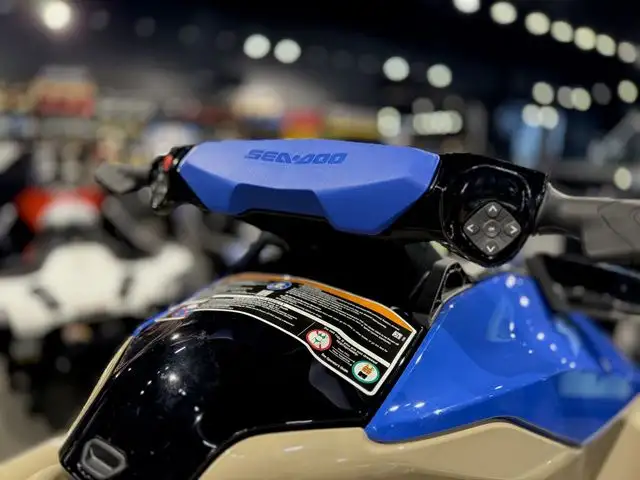 2025 Sea-Doo Wake 170 in Personal Watercraft in Norfolk County - Image 11