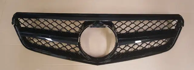 MERCEDES W204 C250 C300 C350 GRILLS GT-R AMG C63 DIAMOND MORE in Auto Body Parts in Markham / York Region - Image 5