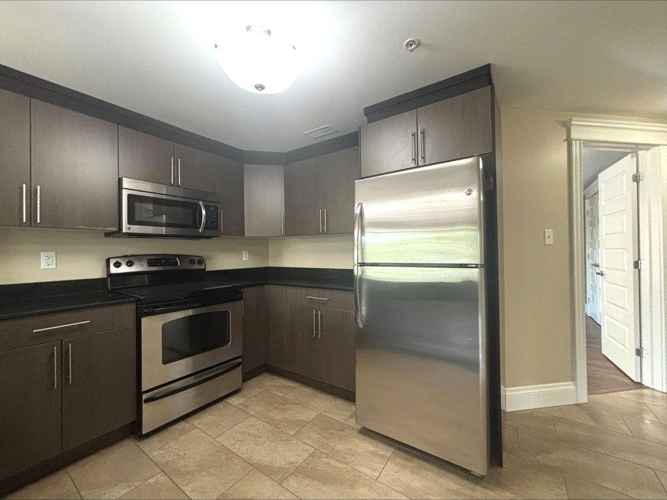 STUNNING 2 BED UNIT IN DIEPPE NOV AND DEC 1 2