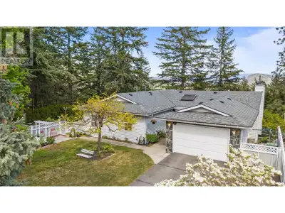 Charming Main level living Home in Upper Glenrosa. Nestled in a quiet, private cul-de-sac, this beau...