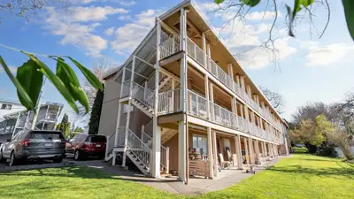 Mainstreet Victoria Garden Apartments is professionally managed by Mainstreet Equity Build Your Cred...