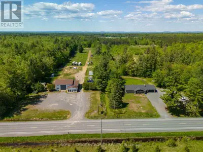 Incredible opportunity for entrepreneurs, investors, or trades professionals! Situated on a sprawlin...
