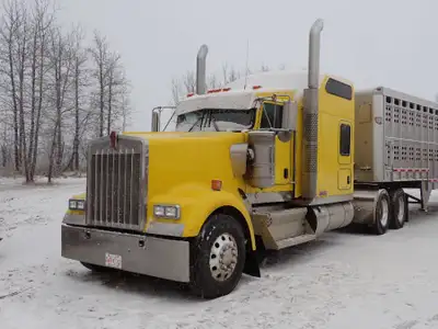 *PLEASE NOTE THIS TRUCK IS LOCATED IN FORT MCMURRAY AND IS BEING AUCTIONED ON CLUBBID.COM ON DEC 11....