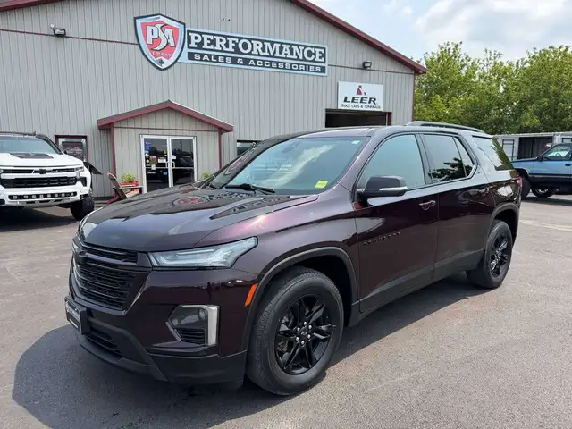 2023 Chevrolet Traverse LT Leather