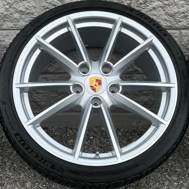 (95%) 4x Porsche 911 *992* 20"/21" OEM Winter Wheels Package in Tires & Rims in City of Toronto - Image 4