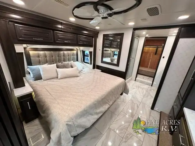 2024 Entegra Coach Anthem 44D 450 h.p. / 1250 ft-Lbs of Torque in RVs & Motorhomes in Moncton - Image 34